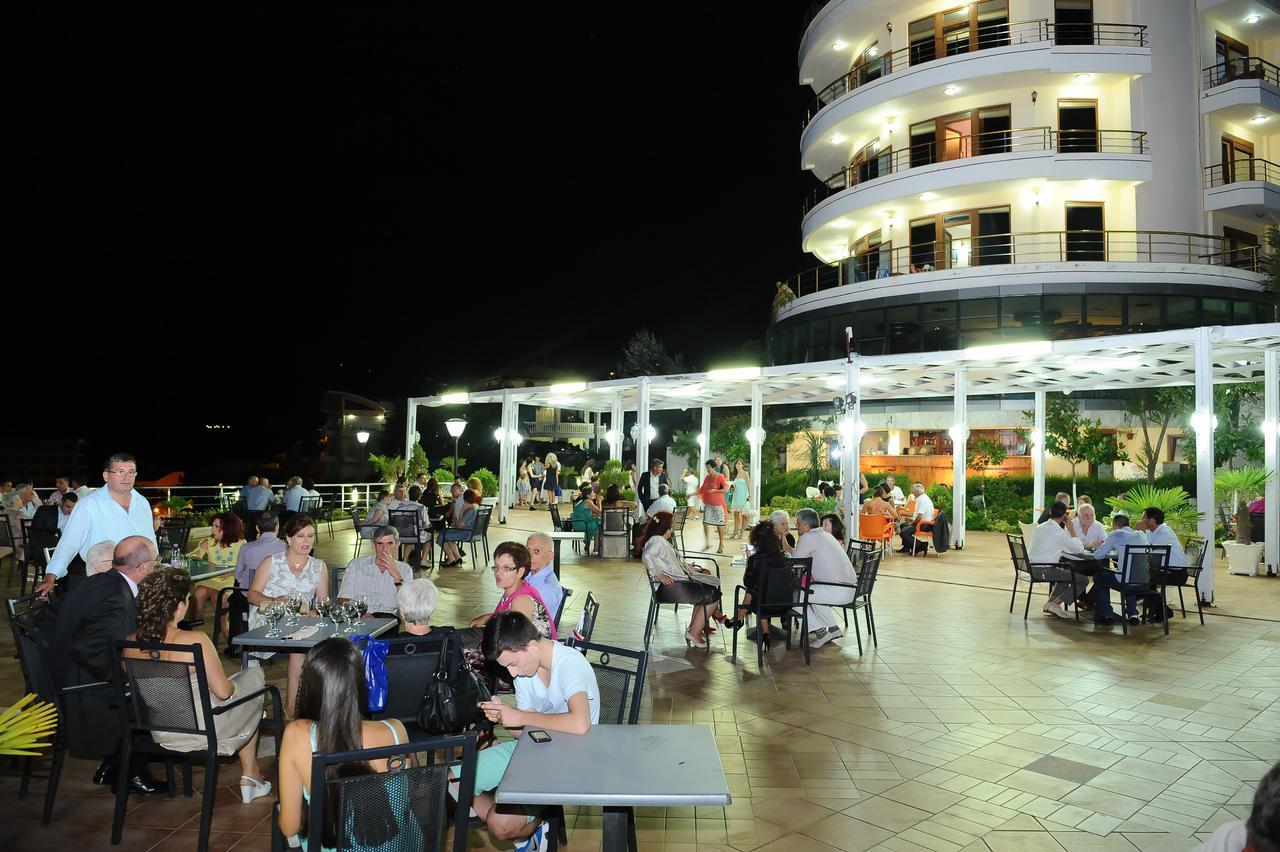 Monte-Carlo Hotel Vlorë Extérieur photo