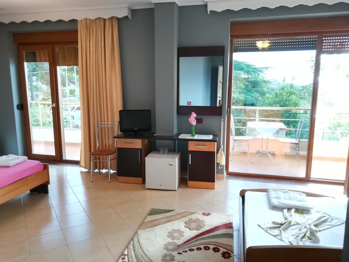 Monte-Carlo Hotel Vlorë Extérieur photo